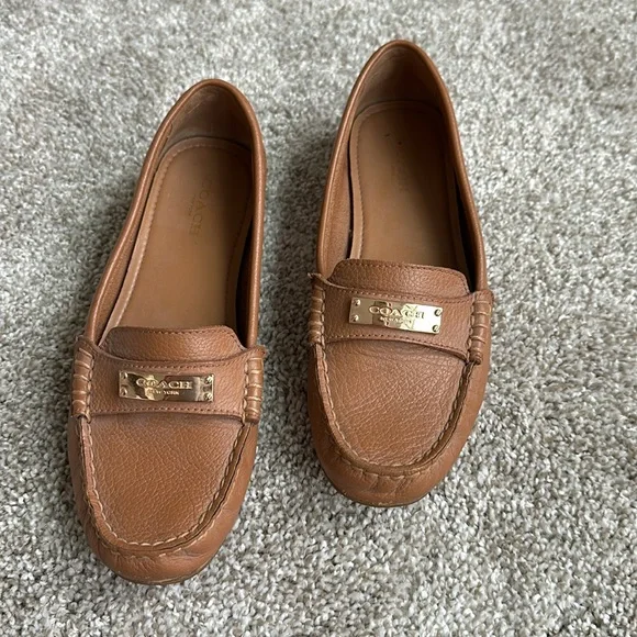 Coach Fredrica tan leather loafers - Picture 2 of 12